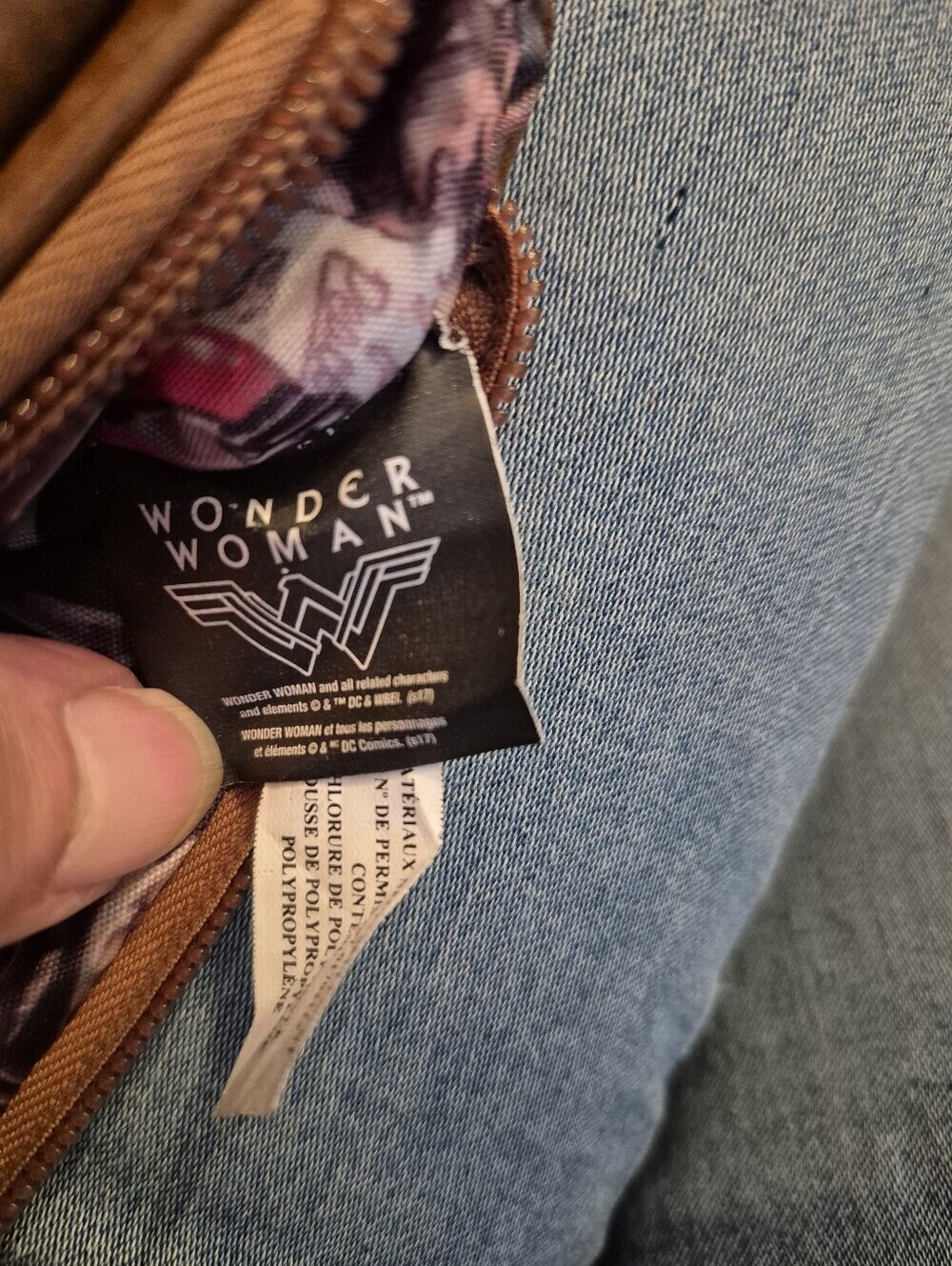 DC Comic Wonder Woman Brown Faux Leather Wristlet Wallet - Picture 6 of 6